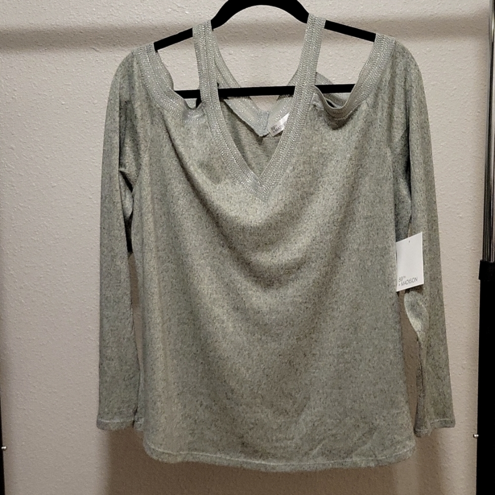 89th + Madison Cold Shoulder Sweater XL extra large gray silver shimmer